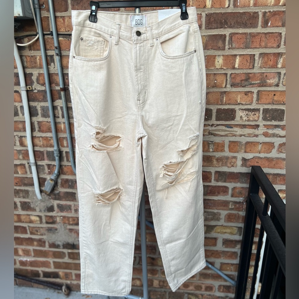 BDG cream high rise ripped jeans size 30